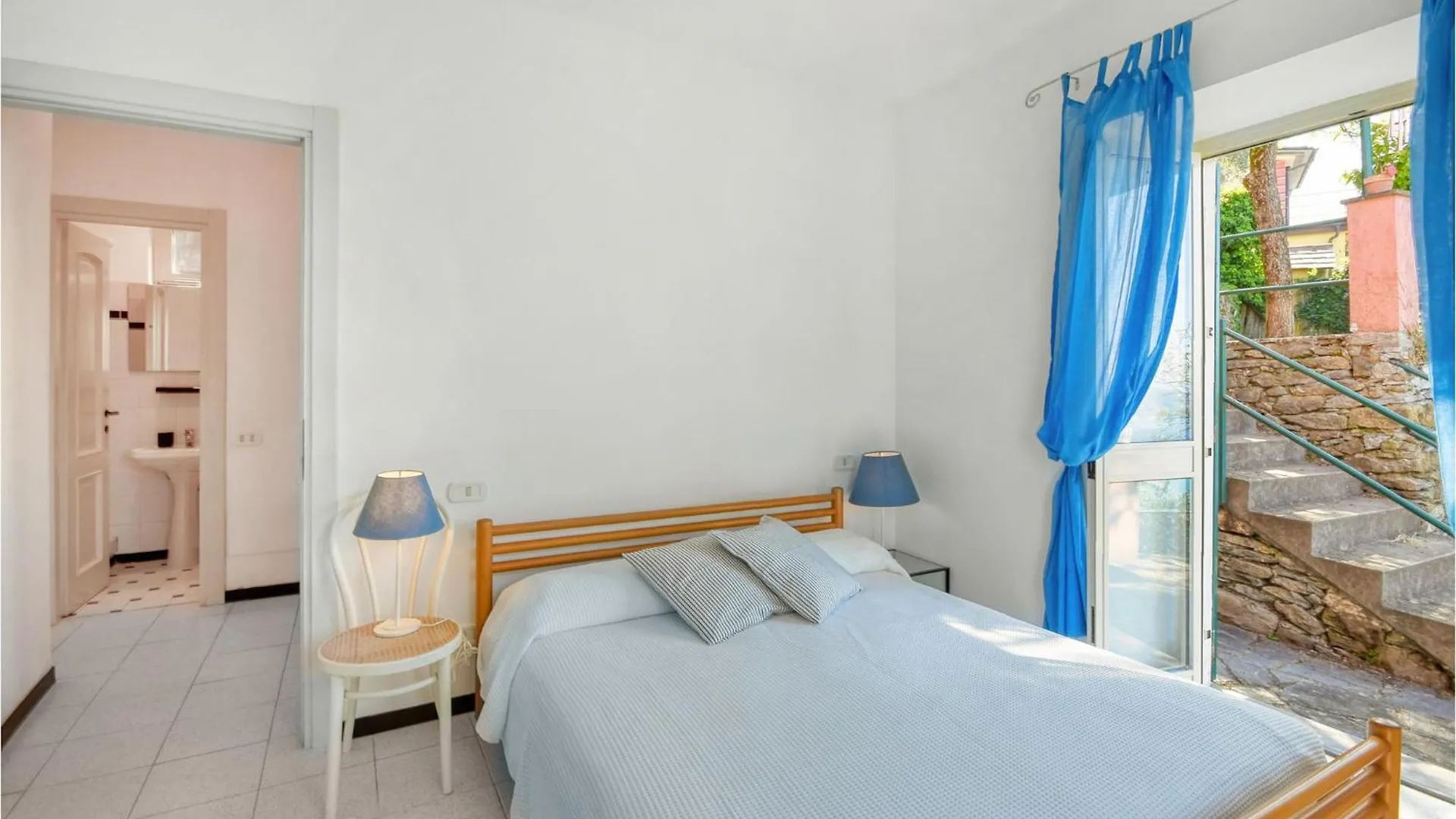 3 Bedroom Beautiful Home In Rapallo Italy