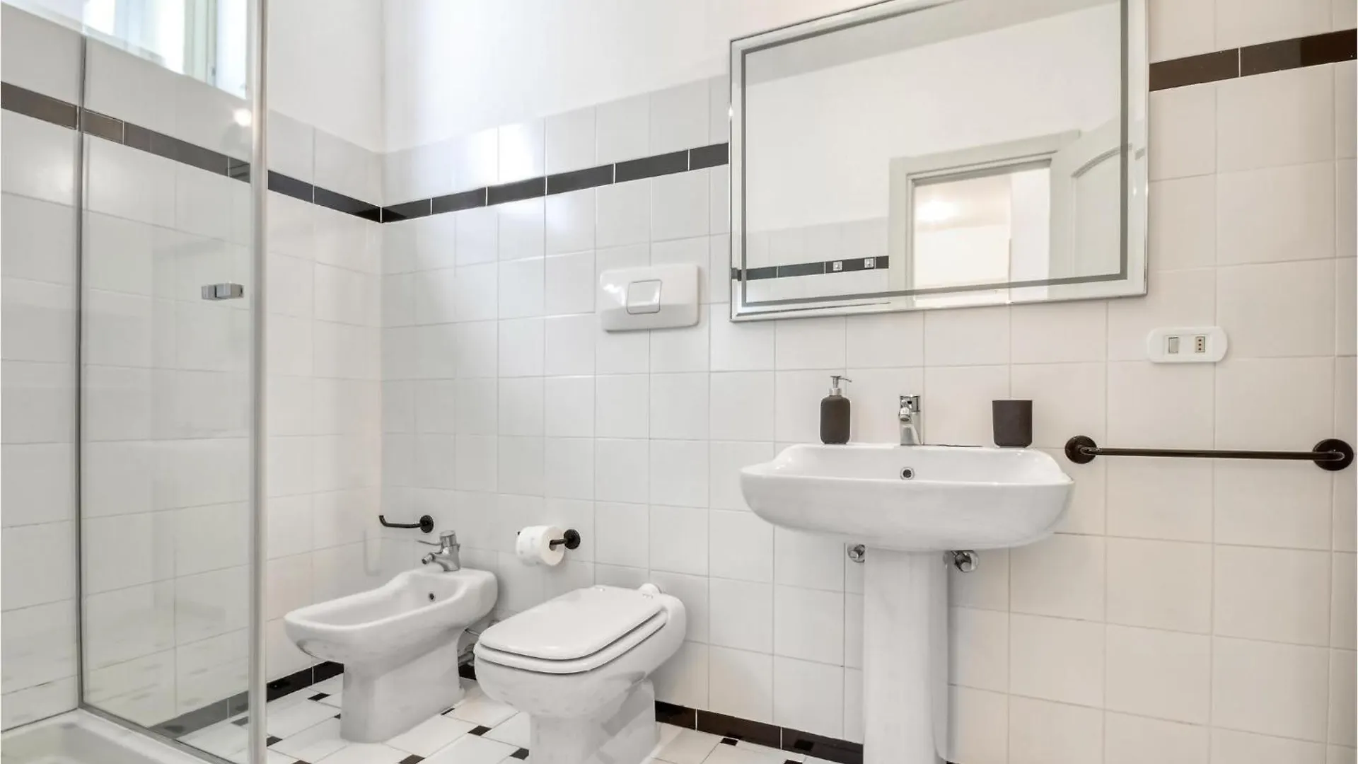 3 Bedroom Beautiful Home In Rapallo