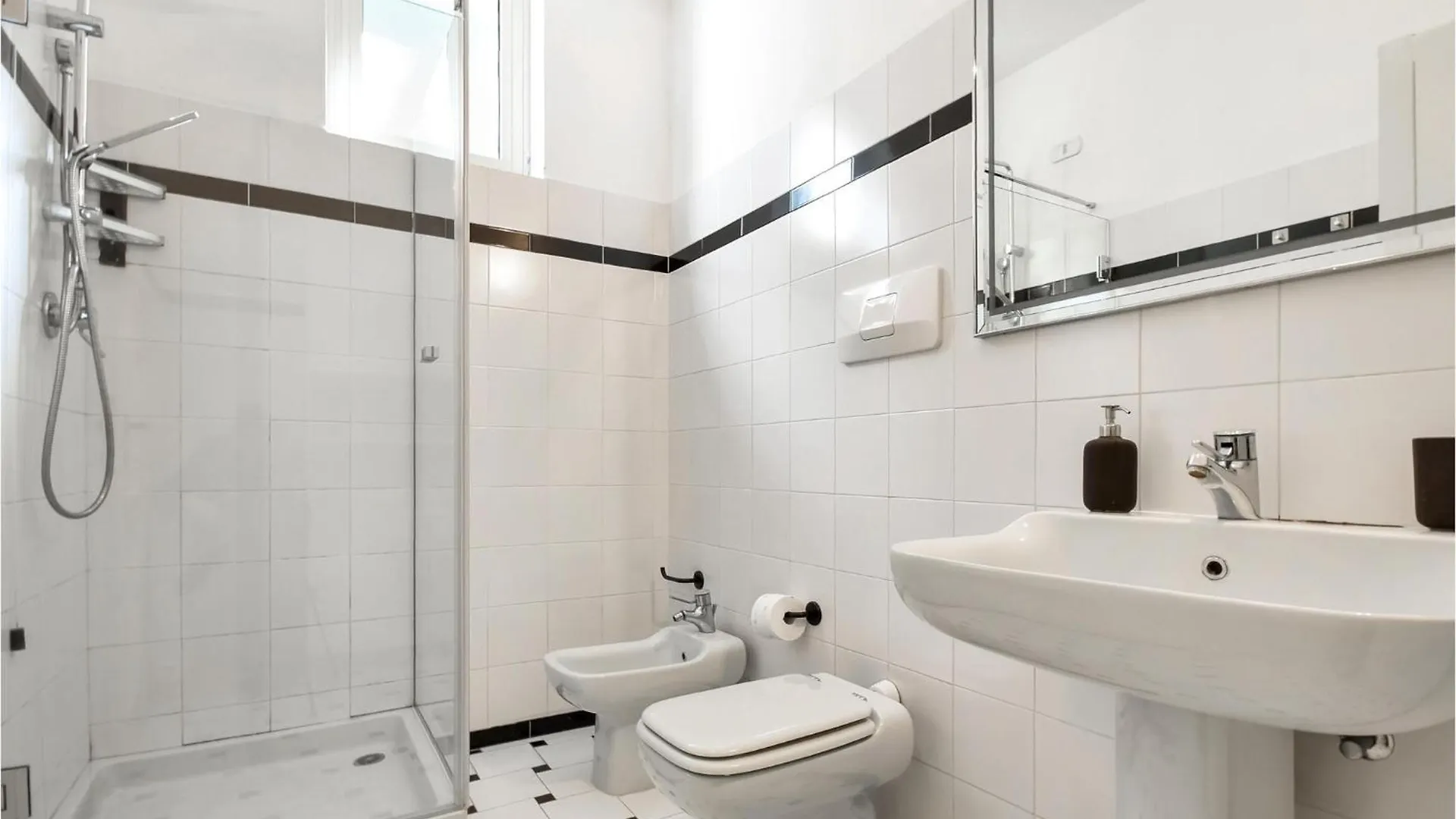 3 Bedroom Beautiful Home In Rapallo 0*,  Italy