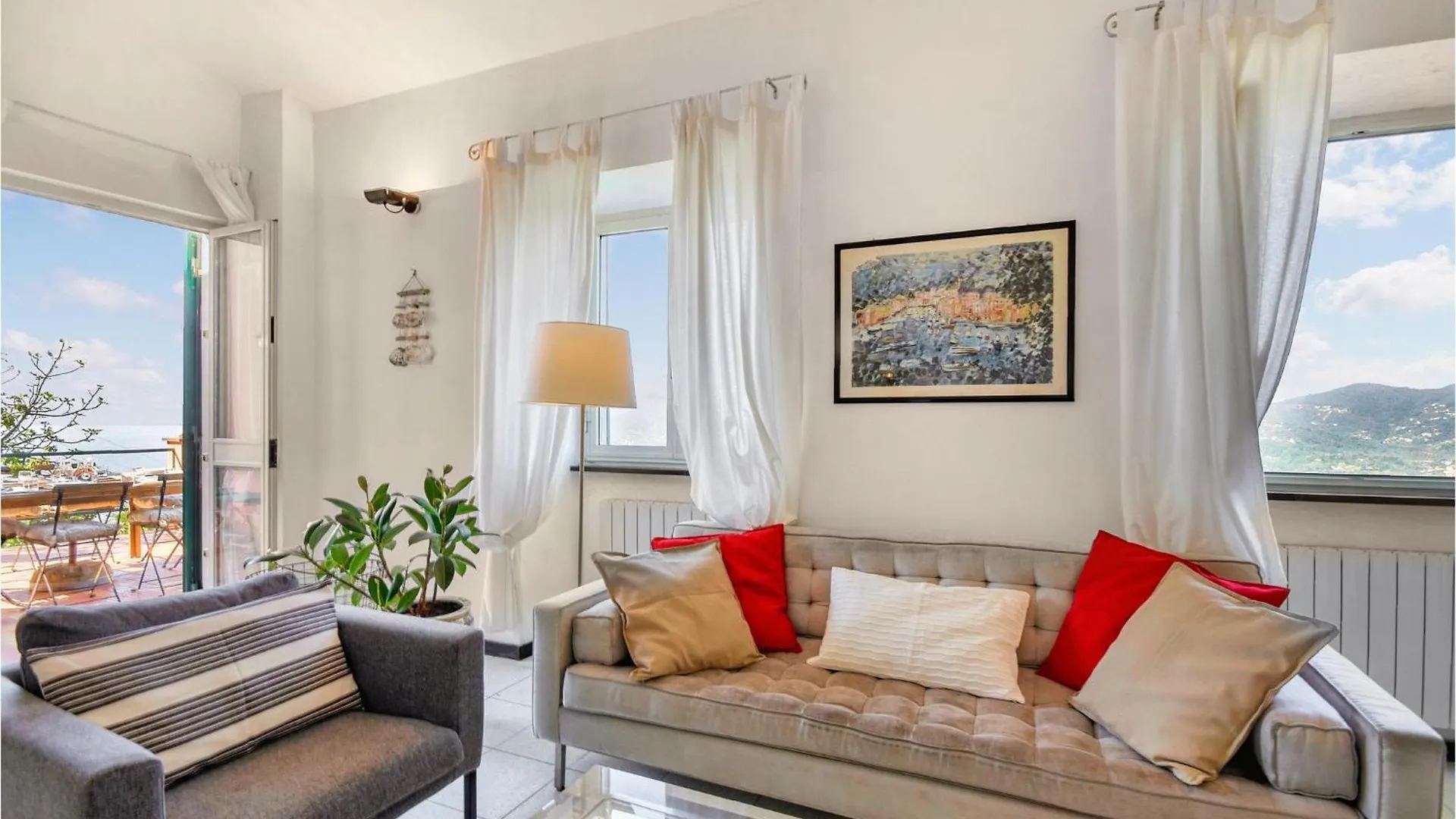 Holiday home 3 Bedroom Beautiful Home In Rapallo