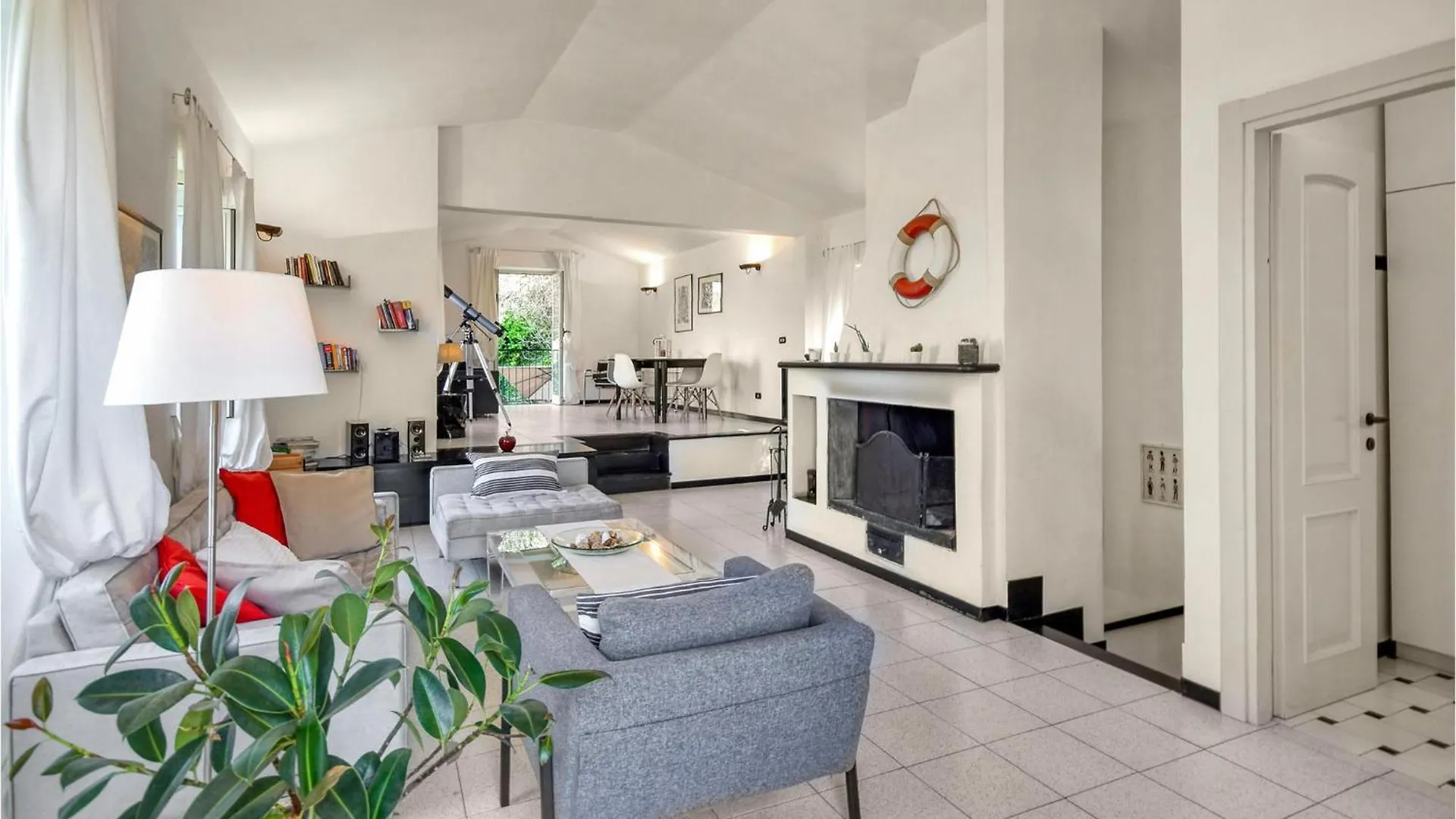 3 Bedroom Beautiful Home In Rapallo 0*,  Italy