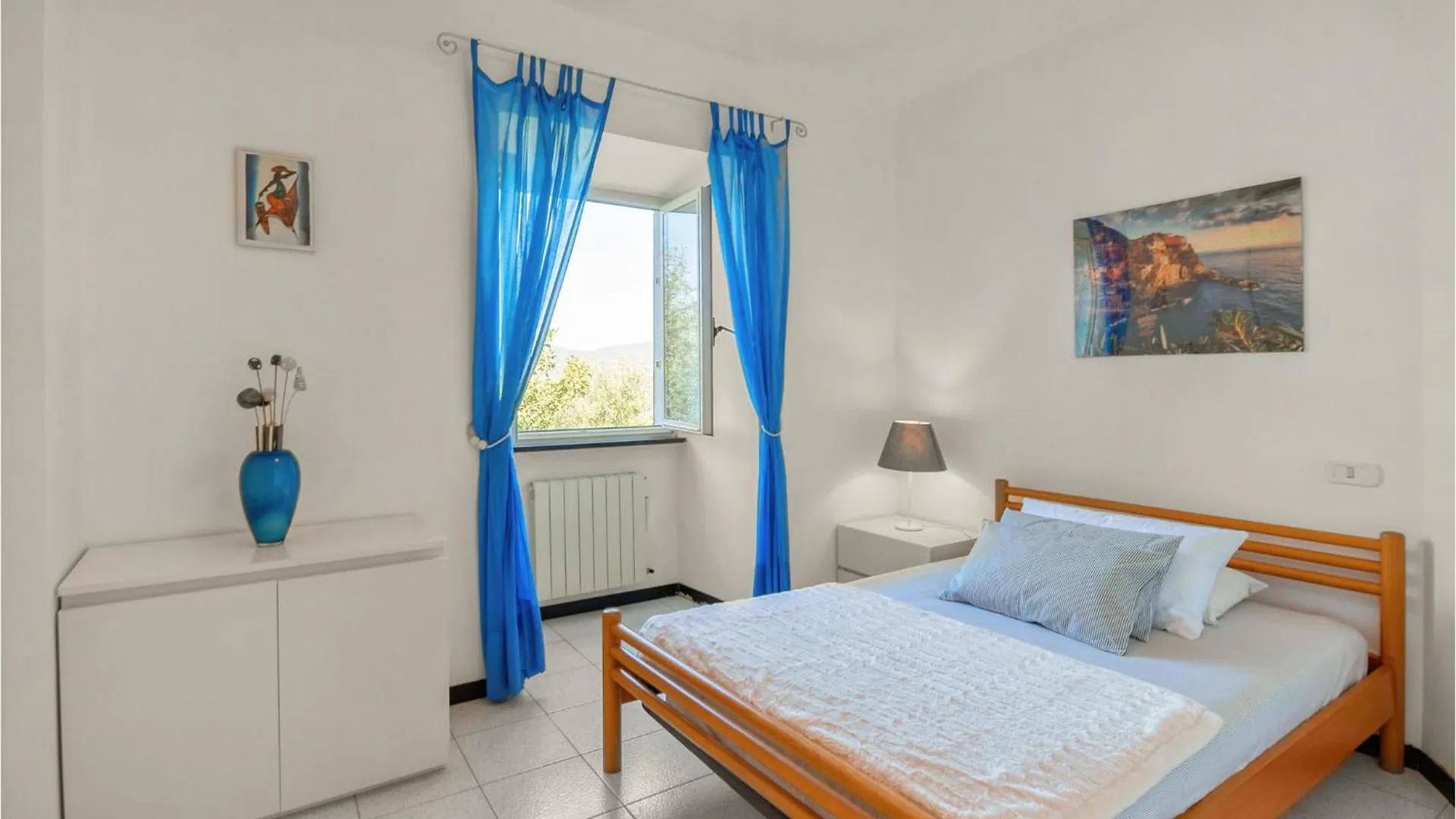 Holiday home 3 Bedroom Beautiful Home In Rapallo