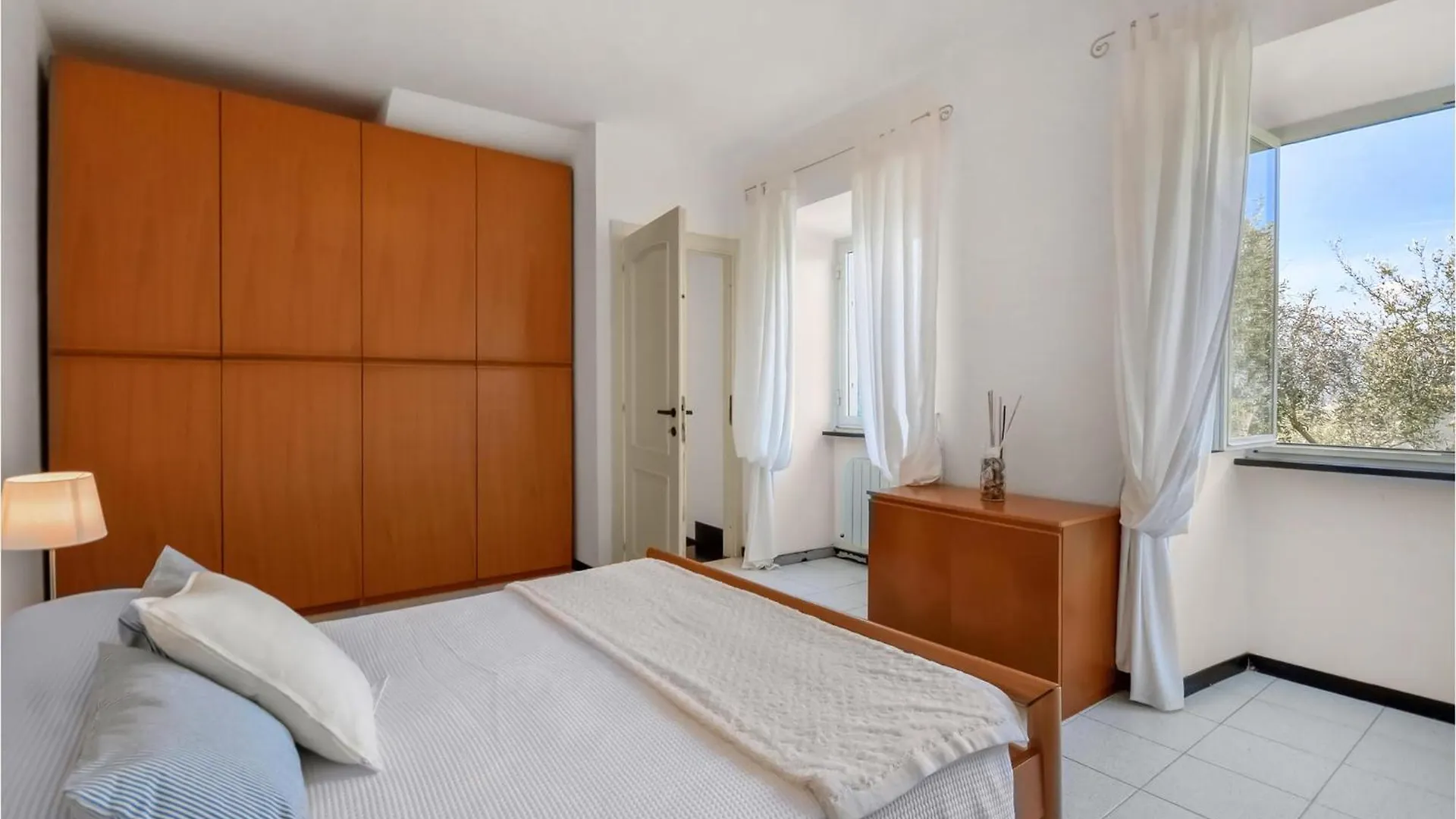 3 Bedroom Beautiful Home In Rapallo