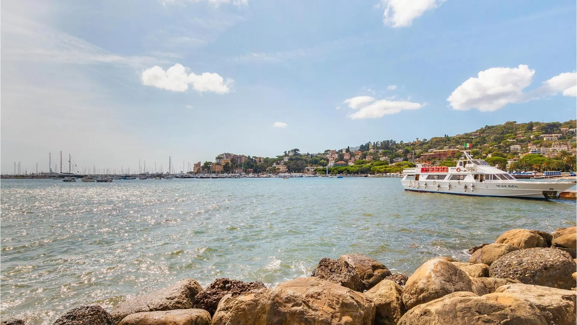 Holiday home 3 Bedroom Beautiful Home In Rapallo Italy