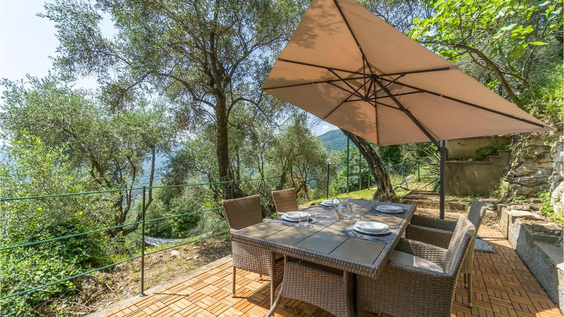 3 Bedroom Beautiful Home In Rapallo Italy