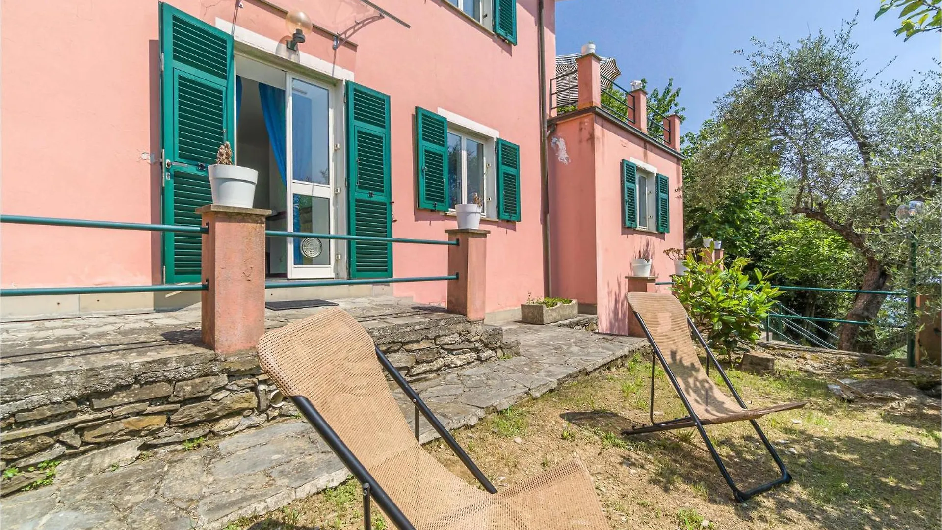 Holiday home 3 Bedroom Beautiful Home In Rapallo Italy