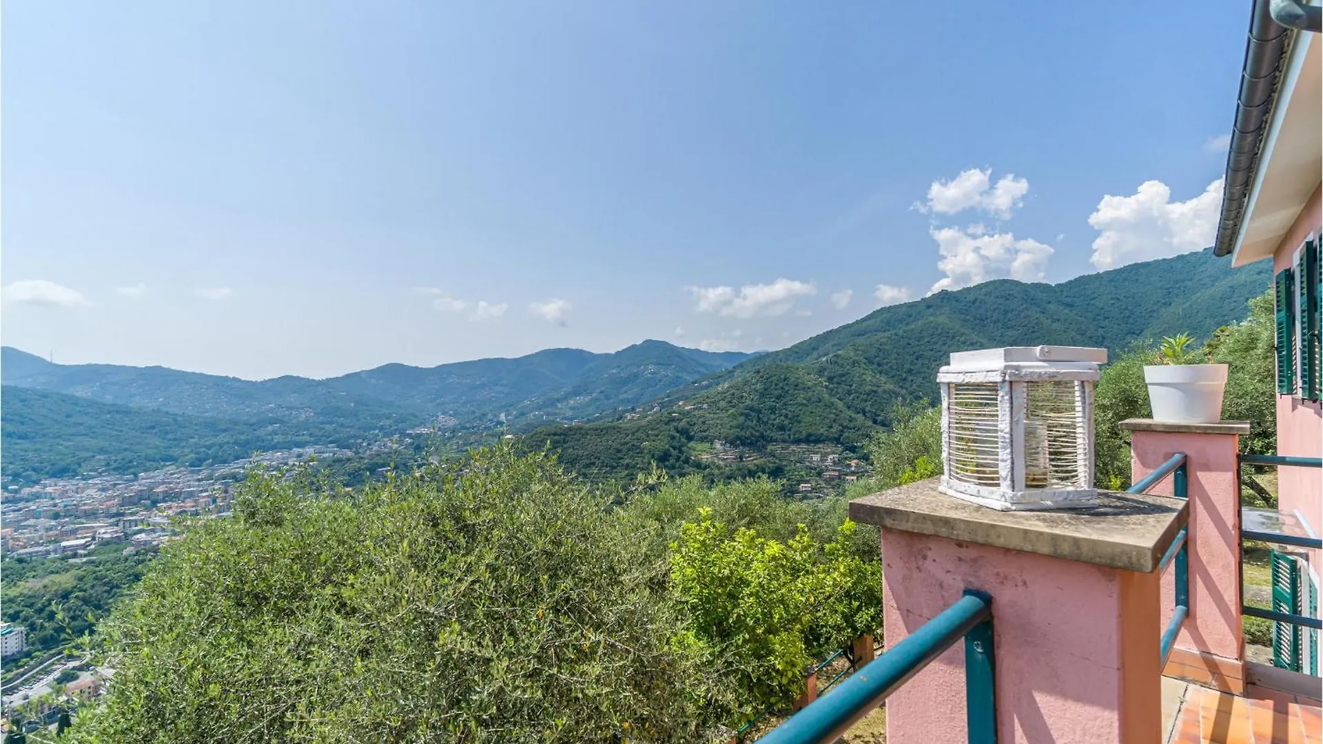3 Bedroom Beautiful Home In Rapallo