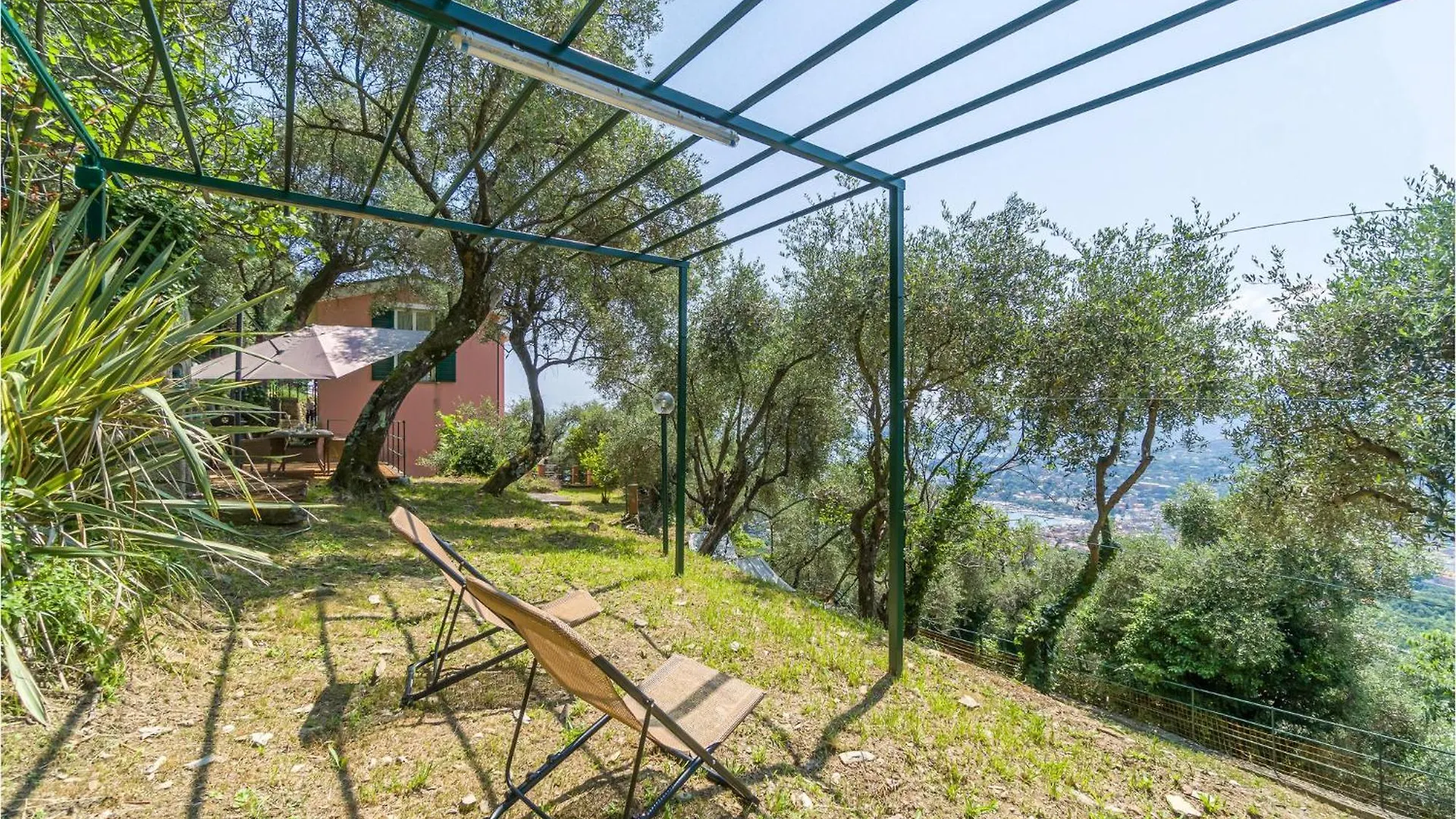 3 Bedroom Beautiful Home In Rapallo Holiday home