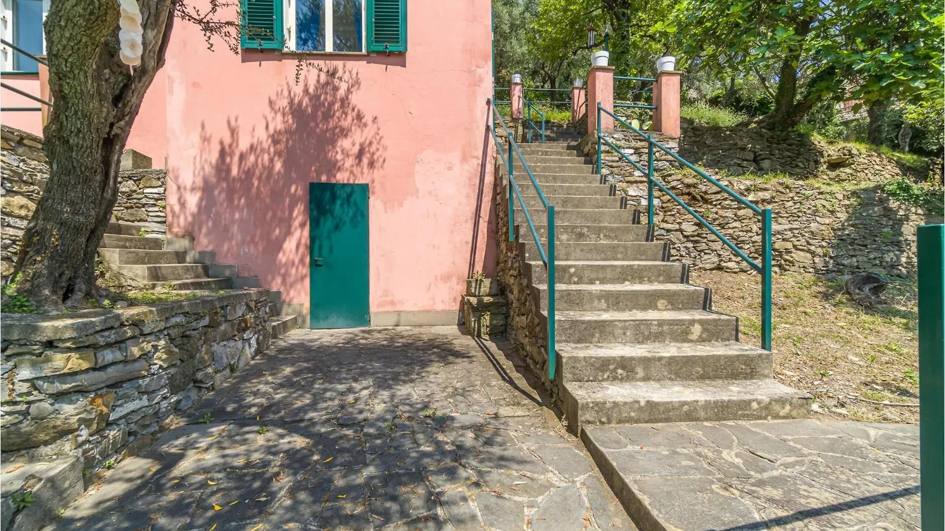 3 Bedroom Beautiful Home In Rapallo