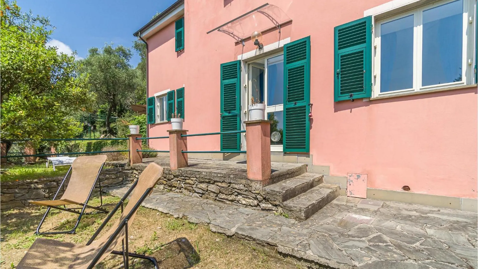 3 Bedroom Beautiful Home In Rapallo